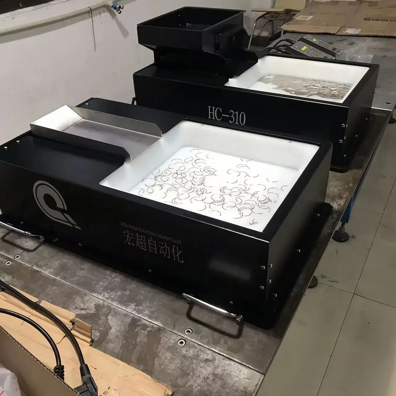 Chargeur flexible vibrant personnalisé, robot stable à 3 axes, haute performance