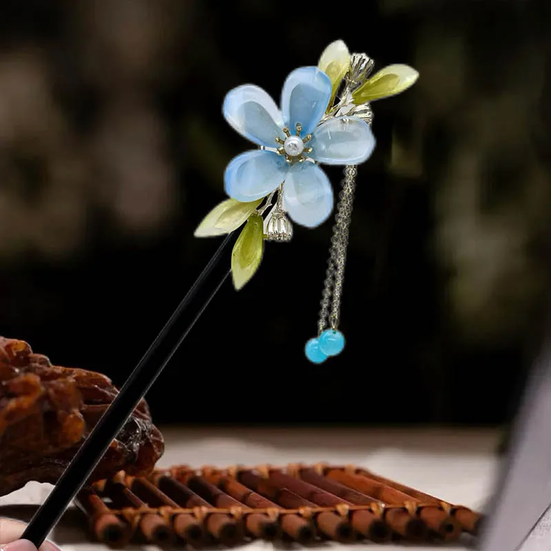 

New Chinese-style blue flower hairpin, tassel step shaking hair accessory plate, hair wood hairpin, high-end headwear