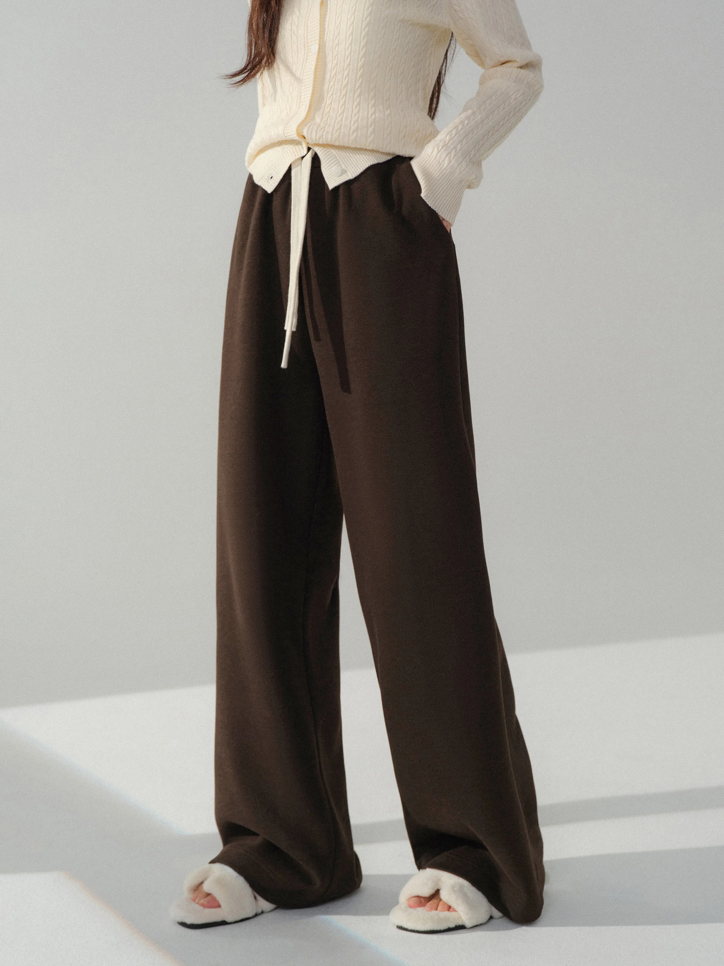 سراويل صالة فضفاضة عالية الخصر للنساء بخصر مطاطي وواسعة الساق سراويل رياضية كاجوال بطول الأرض للسيدات لخريف وشتاء