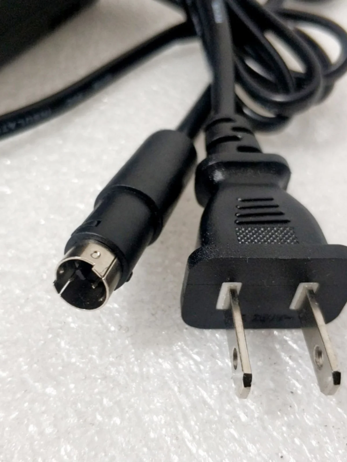 New for BEHRINGER Mixer 1002 1202 UB502 802 XENYX External Power Adapter 3 Stitches