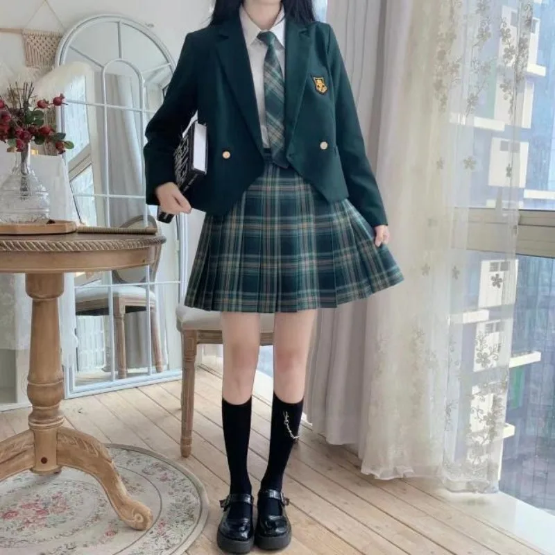 日本のアニメjk制服、プレッピースタイルの女の子のコスプレ衣装、緑のビジネススーツ、市松模様のナイフ、プリーツスカート