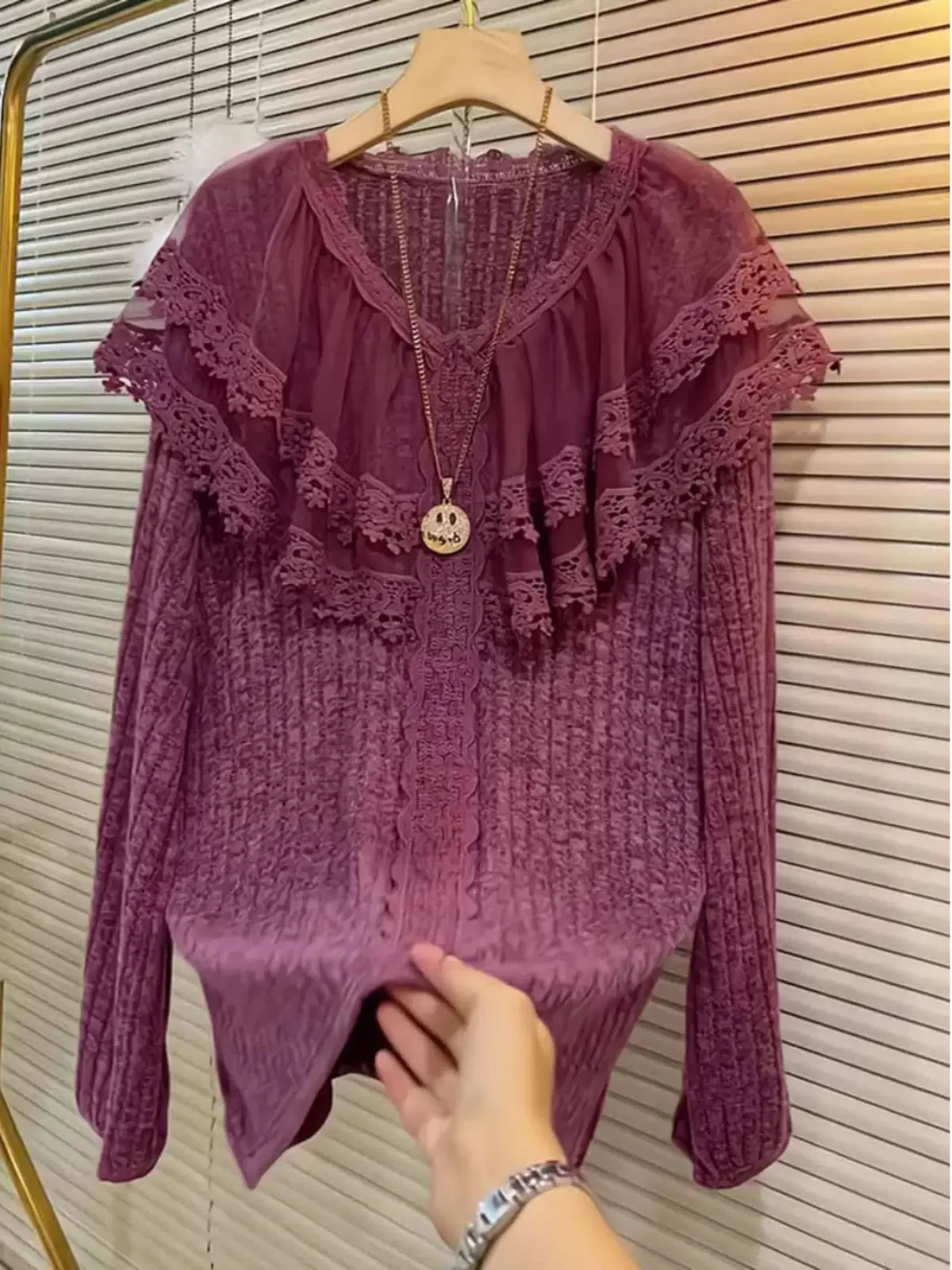 Fashionable Spring Autumn plus Size Women's T-Shirt with Lace Trim And Gored Collar Extra Large 2300 Pounds Design