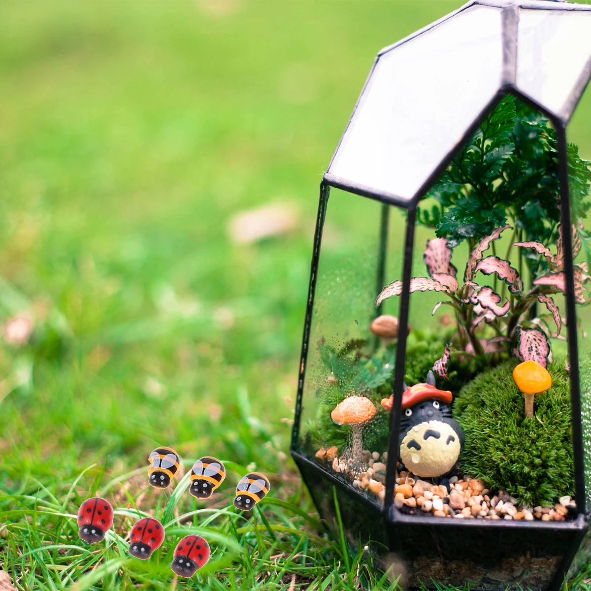 

120 Pcs Mini Simulation Ladybugs Toys Kids DIY Wooden Insect Crafts Environmental Garden naments Bamboo Child Playing Bee Shaped