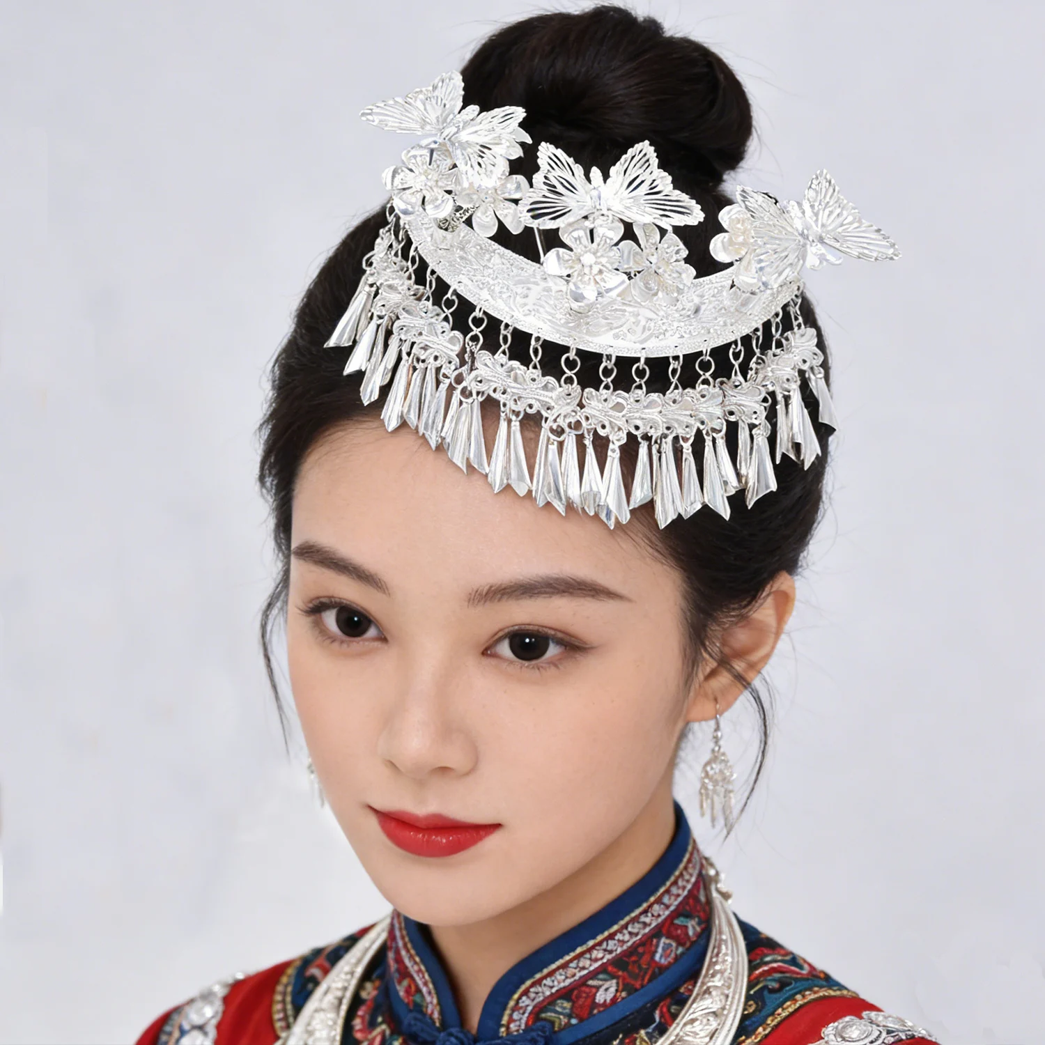Ethnic Style Miao Silvery Headwear Butterfly Flower Bell Tassel Pendant Hair Pins Handmade Headdress Bohemian Jewelry Accessory