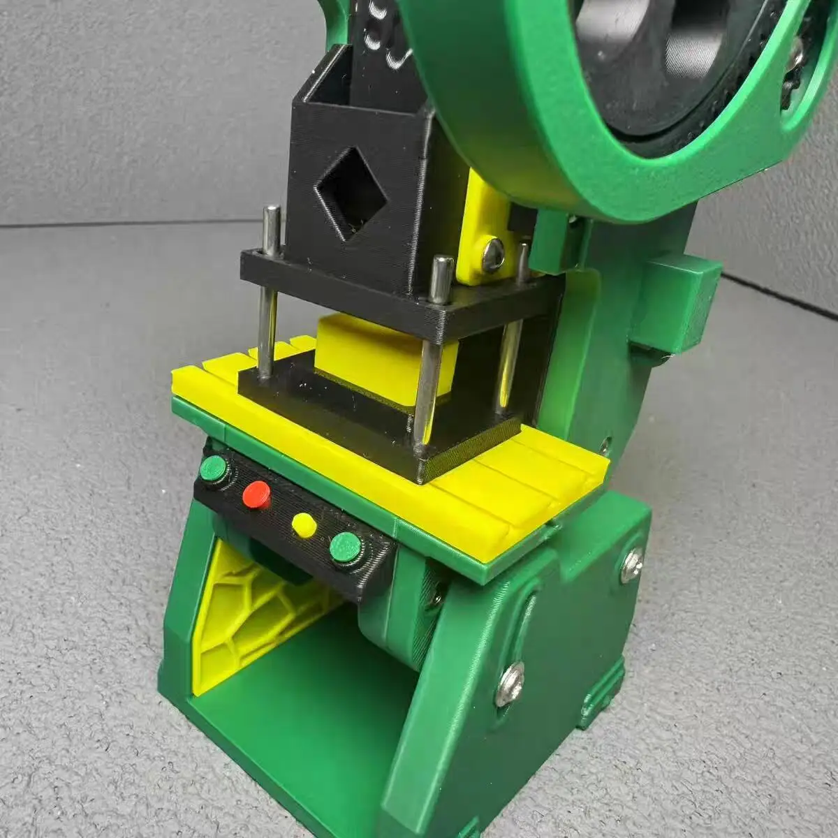 Drukarka 3D Mechaniczna Prasa Wykrojnikowa