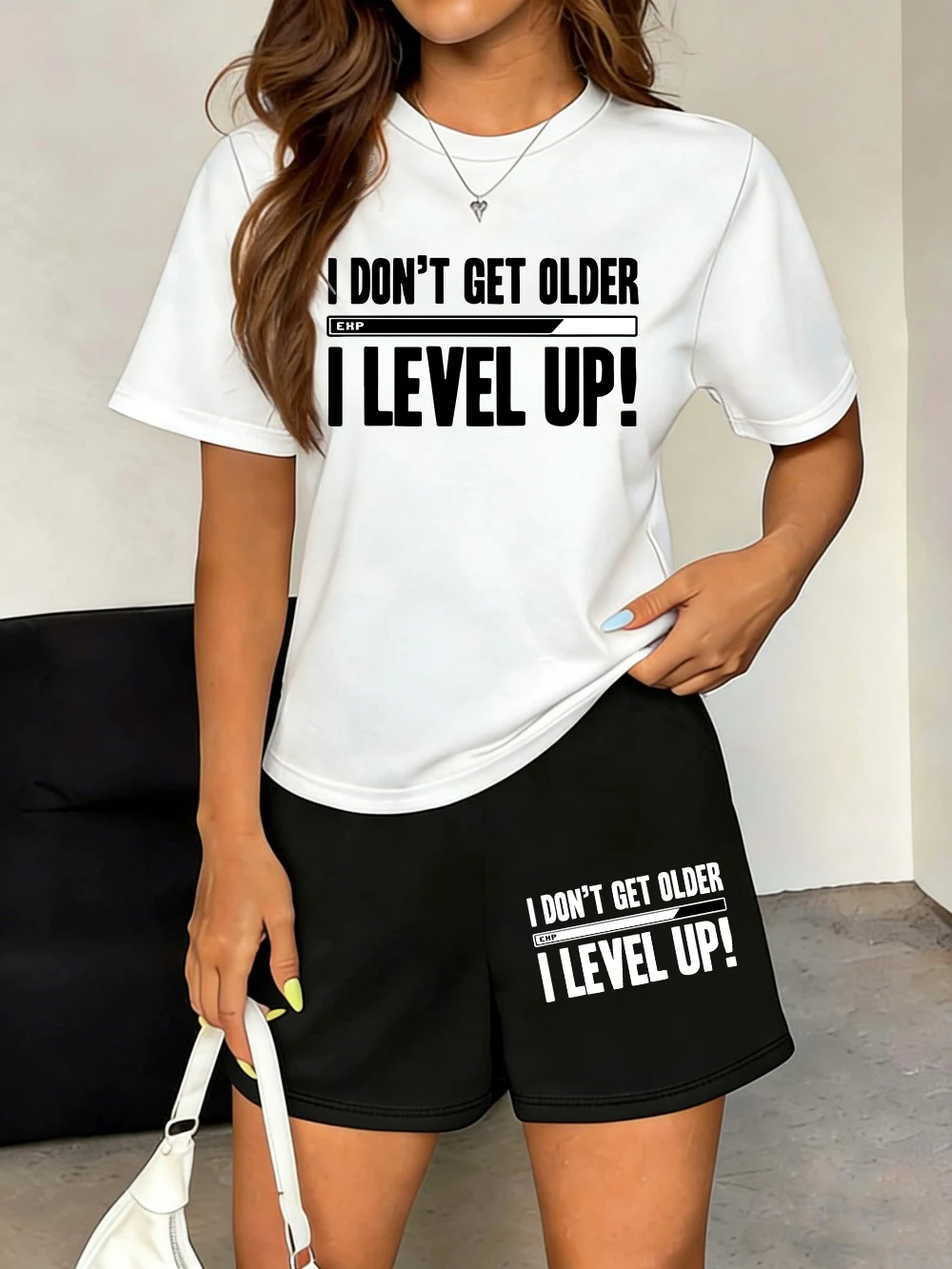 

Женский летний комплект из двух предметов: футболка с принтом и шорты с карманами, повседневная одежда оверсайз с высокой талией.