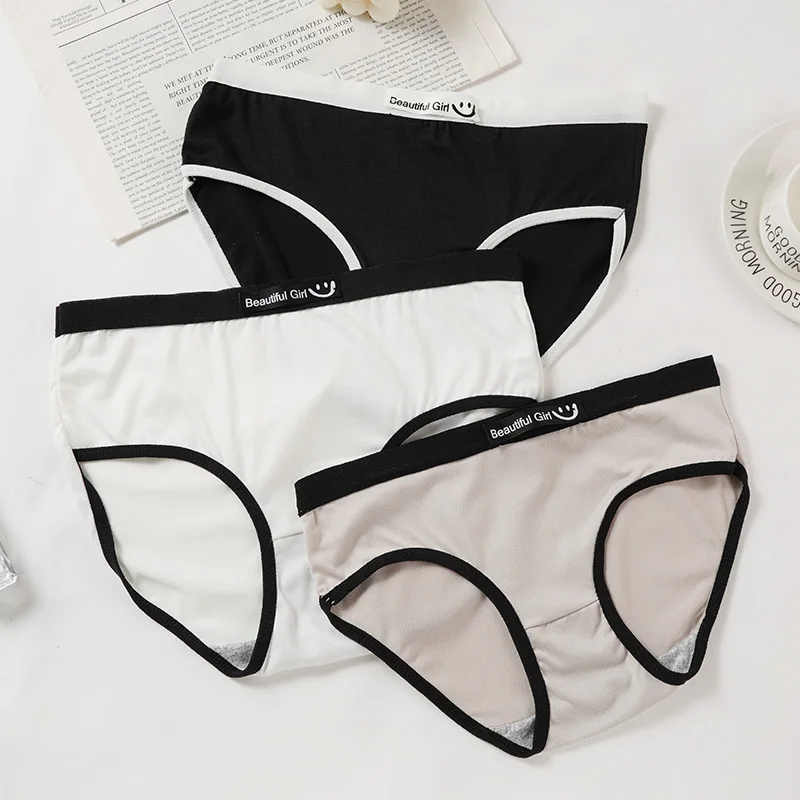 Beautiful Girl Women Panties Simple Sports Underwear Japanese Black White Cotton Briefs Seamless Comfortable Lingerie