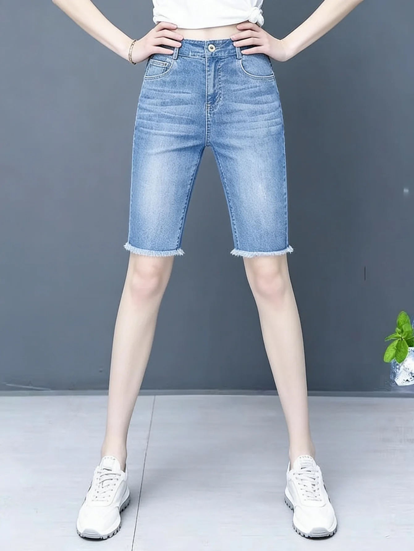 

Men Streetwear Stretch Blue Denim Shorts Slim Skinny Y2K Jeans Pants No accessories or belts included