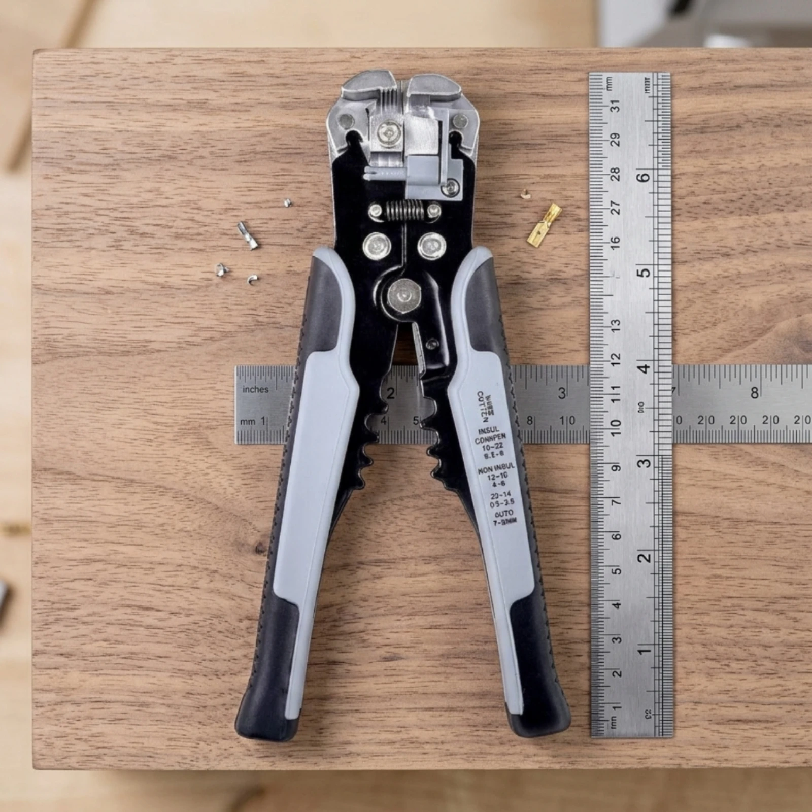 Wire Stripper and Crimping Tool Spring-Loaded Wire Stripper with Crimper Multifunctional Stripping Crimping Pliers Textured-Grip