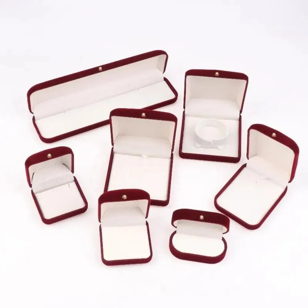 

Luxury Flocking Jewelry Box Gold Buckle Pendant Ring Display Storage Box Red Earring Bracelet Packaging Box Jewelry Case
