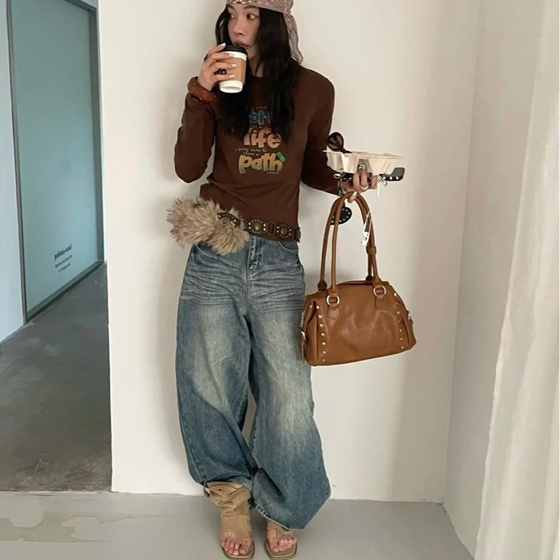 Handtasche im Punk-Metal-Stil mit Nieten, weiche PU-Umhängetasche im Y2K-Stil für Mädchen, einfarbige, modische Umhängetasche für Damen, ideal für die Arbeit und den täglichen Gebrauch. – Detail 9