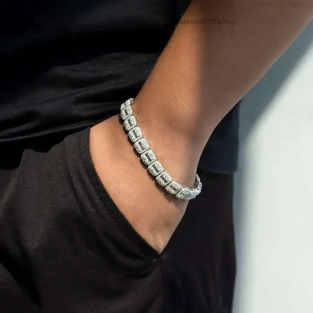 

Top Quality Baguette and Round Vvs Moissanites Moissanite Diamond Tennis Bracelet