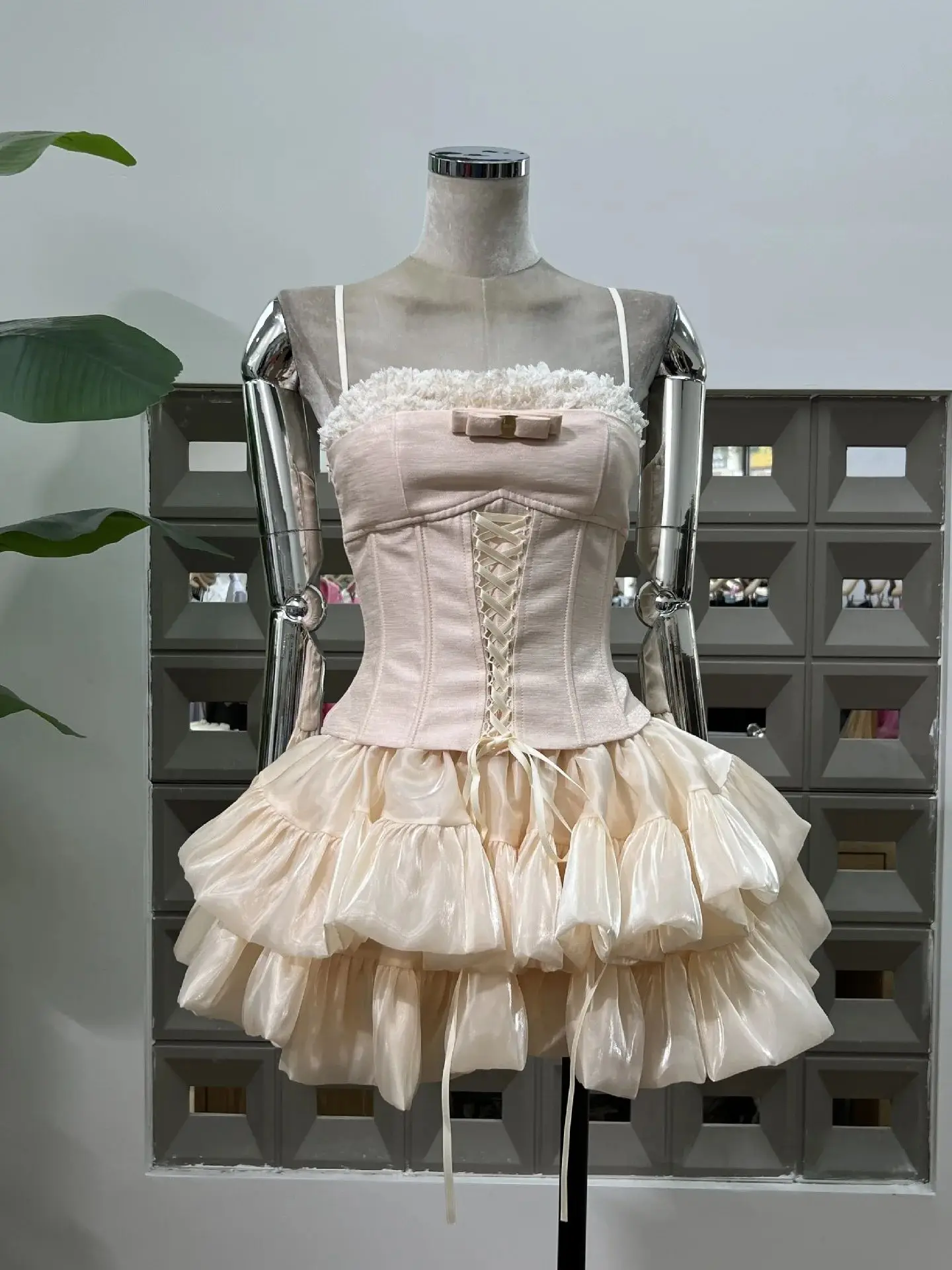 Ensemble deux pièces élégant en dentelle pour femmes, col carré, sans manches, gilet avec nœud papillon, tenue douce, jupe, robe de Banquet, nouvelle collection été