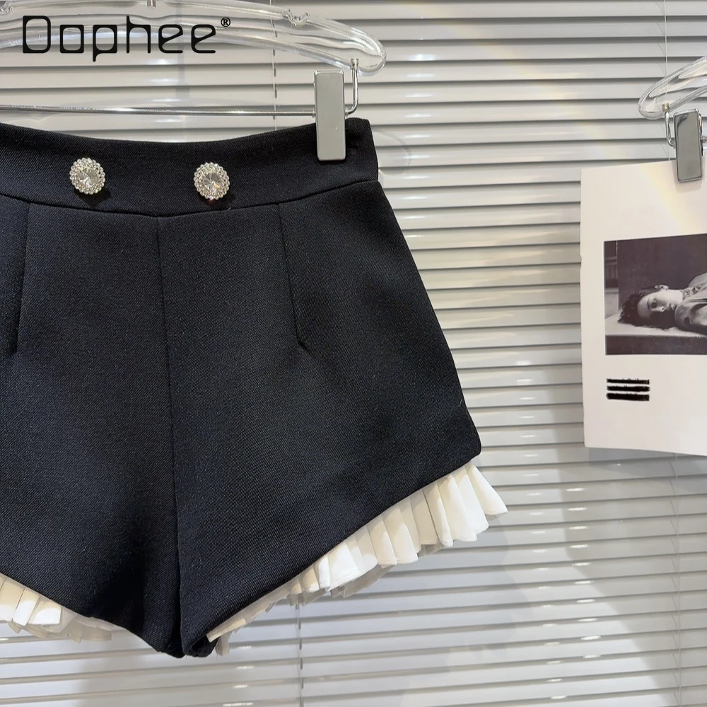 Elegant Woman Rhinestone Metal Buckle Black Shorts 2024 Spring New Ladies Socialite Pleated Lace Hot Pants Feminino Short Pants