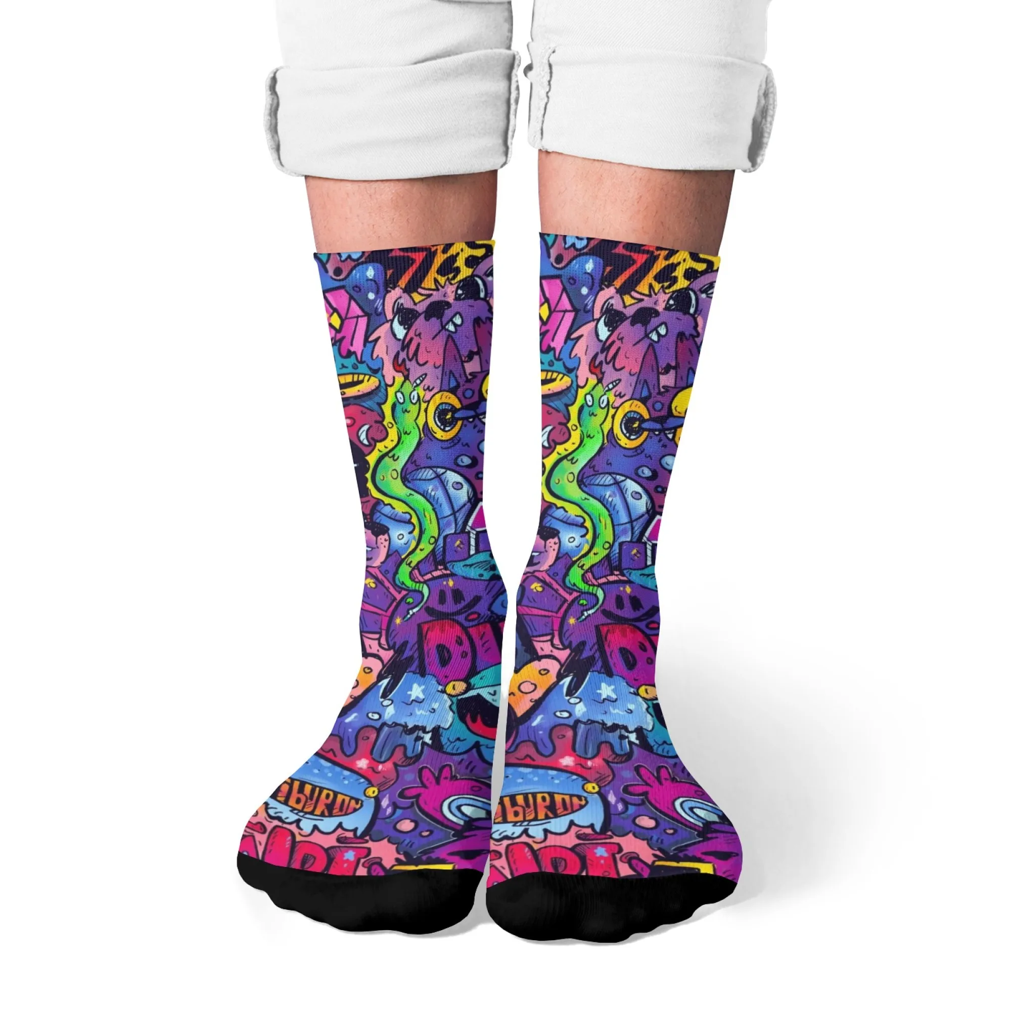 Beliebte Graffiti-Kunst-Crew-Socken, auffälliger bunter Graffiti-Druck, hochwertige Stoffsocken für Kunst-Themen-Geschenke und Modekleidung