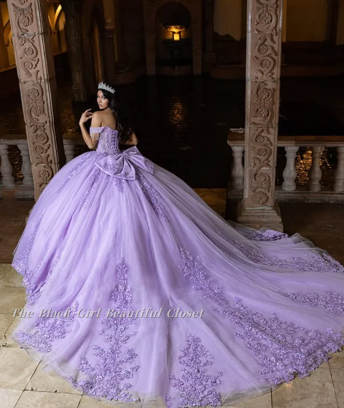 Maßgeschneiderte elegante lavendelviolette trägerlose Quinceanera-Kleider mit Perlen und Pailletten, Tüll, appliziert, trägerlos, Abschlussball zum 16. Geburtstag