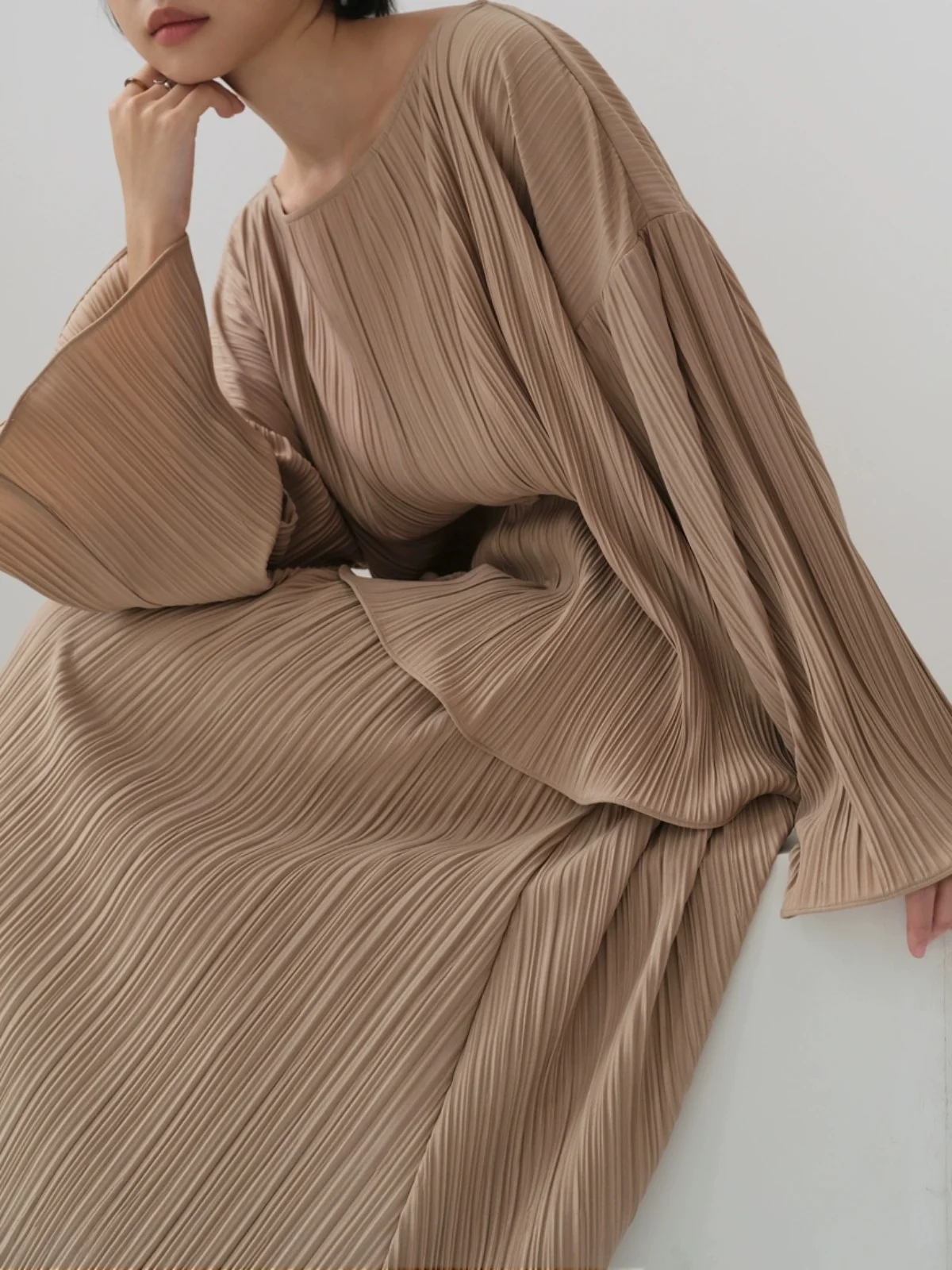 

Artistic Pleated Loose Top Yuann Original Hidden Commute Sle Polyester Fiber Long Sve round Ne Regular Length