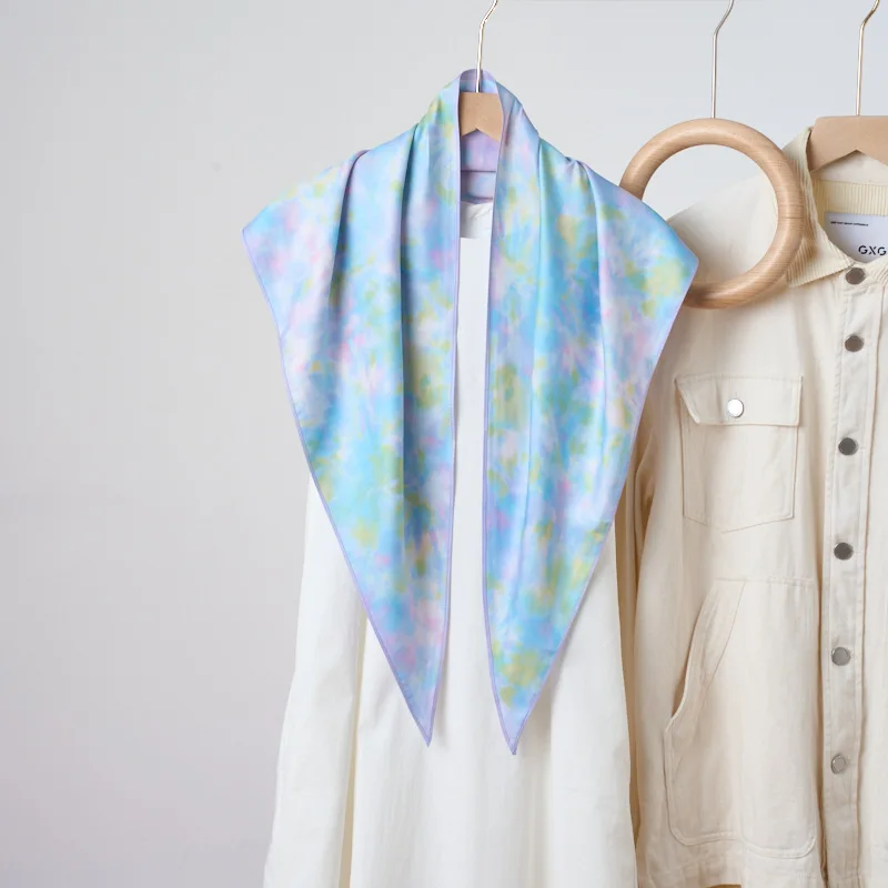 

New Korean Version of Small Fresh Imitation Silk Triangle Scarf Decorative Versatile Small Scarf Light Luxury Silk Scarf