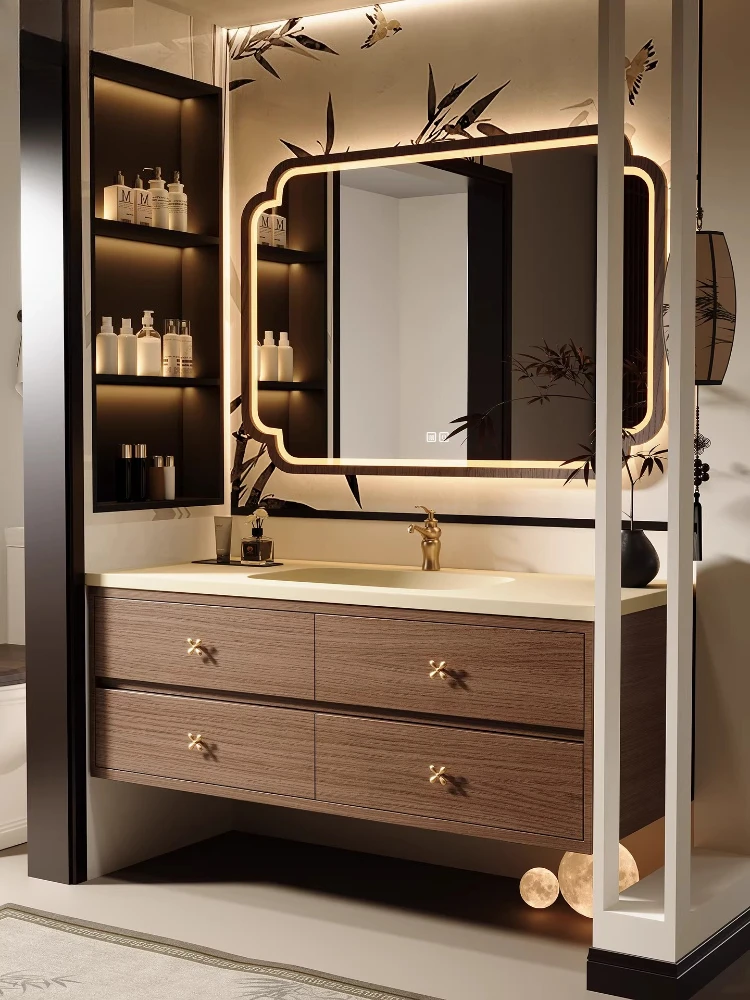 

Комплект мебели для ванной комнаты в средневековом стиле: тумба с интегрированной раковиной из гибкого камня, выполненная методом горячей гибки.