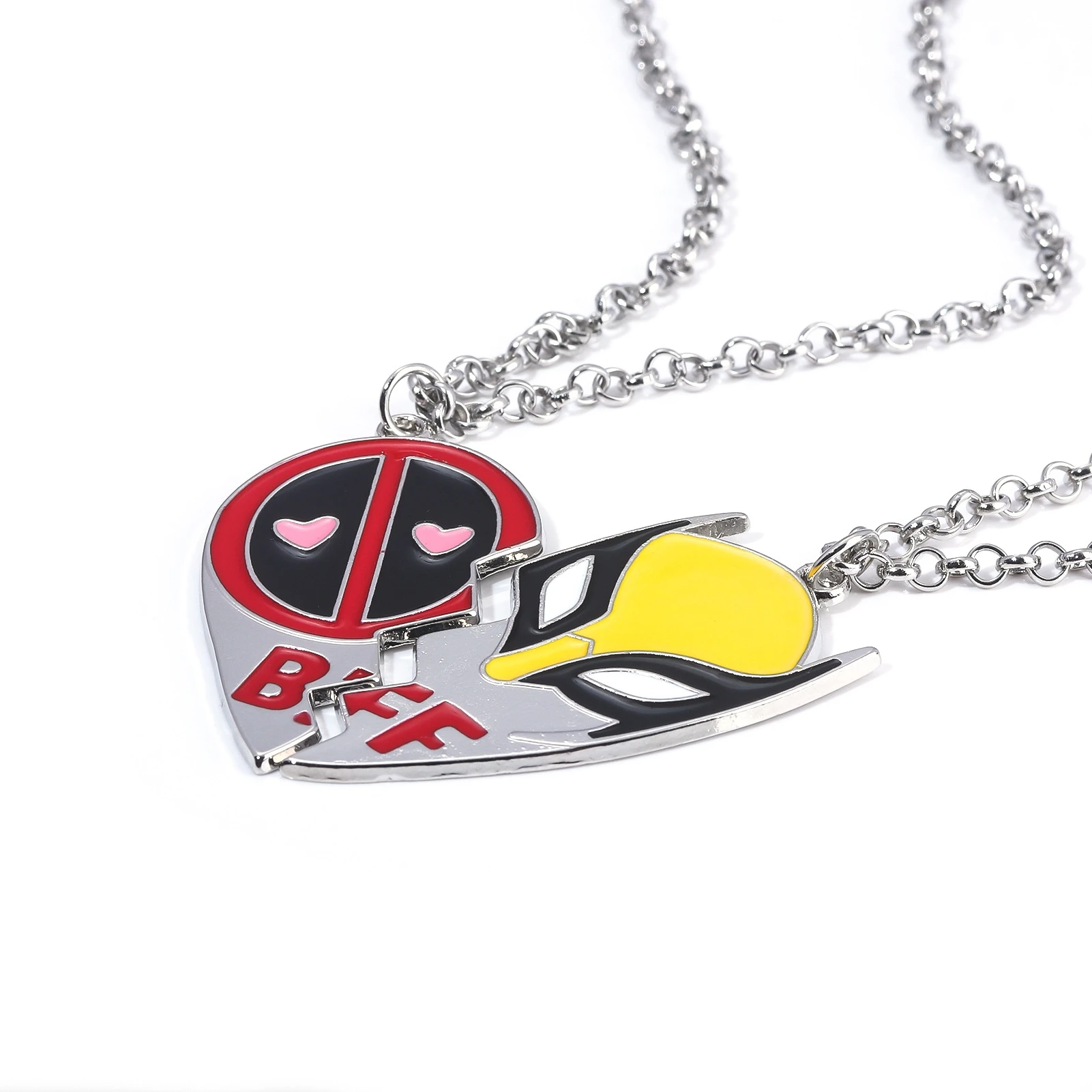 Ensemble de collier Deadpool et Wolverine Best Friends pour hommes et femmes, pendentif coeur fendu, collier porte-clés, bijoux Cosplay, Smile Hero