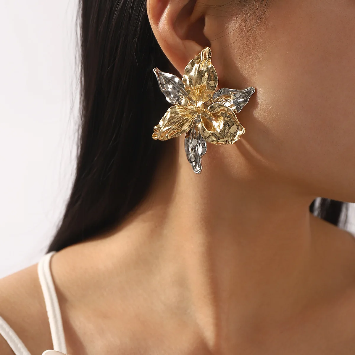 E13674 Foreign trade fashion exaggerated double-layer alloy flower earrings, personalized and creative color matching metal earr