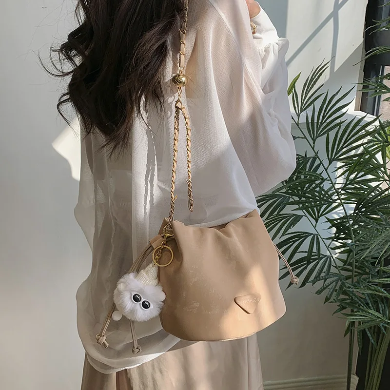 

Simple and stylish bucket bag crossbody bag popular chain women's bags 2025 spring beautiful chain shoulder bags bolsos de mujer