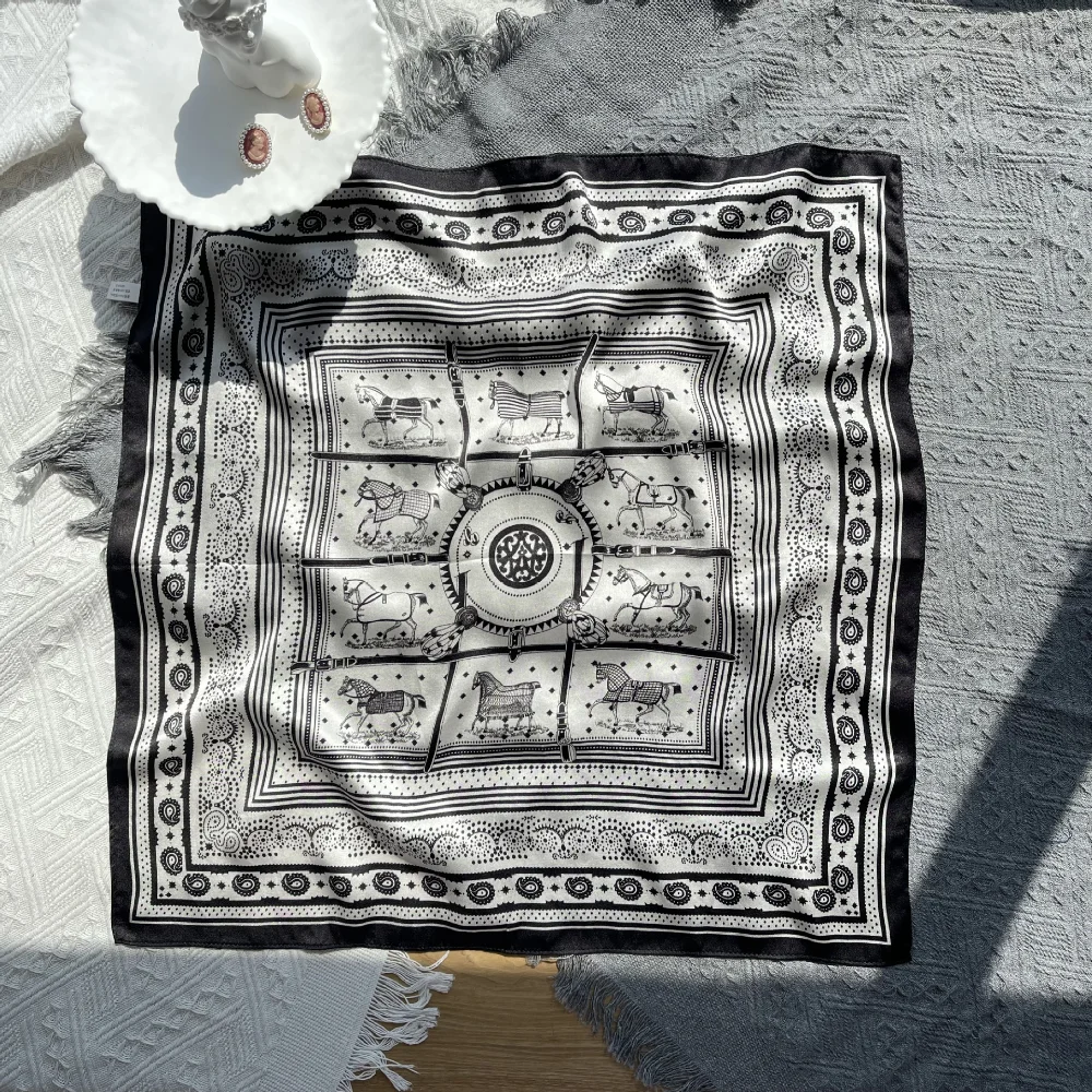 

Temperament Ten Horses Silk Scarf Women's 53cm Square Scarf Sunscreen Fashion Scarf