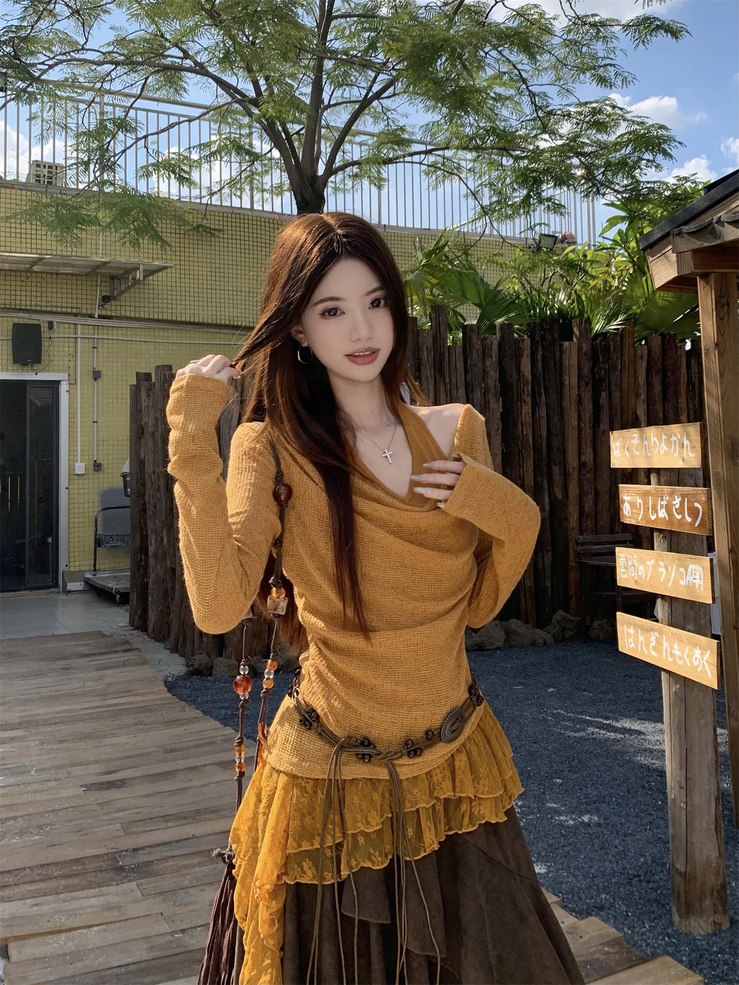 Retro Three-Piece Set with Long Sleeve Neck Swinging T-Shirt And Skirt for Women Autumn Season Irregular Half-length Vest