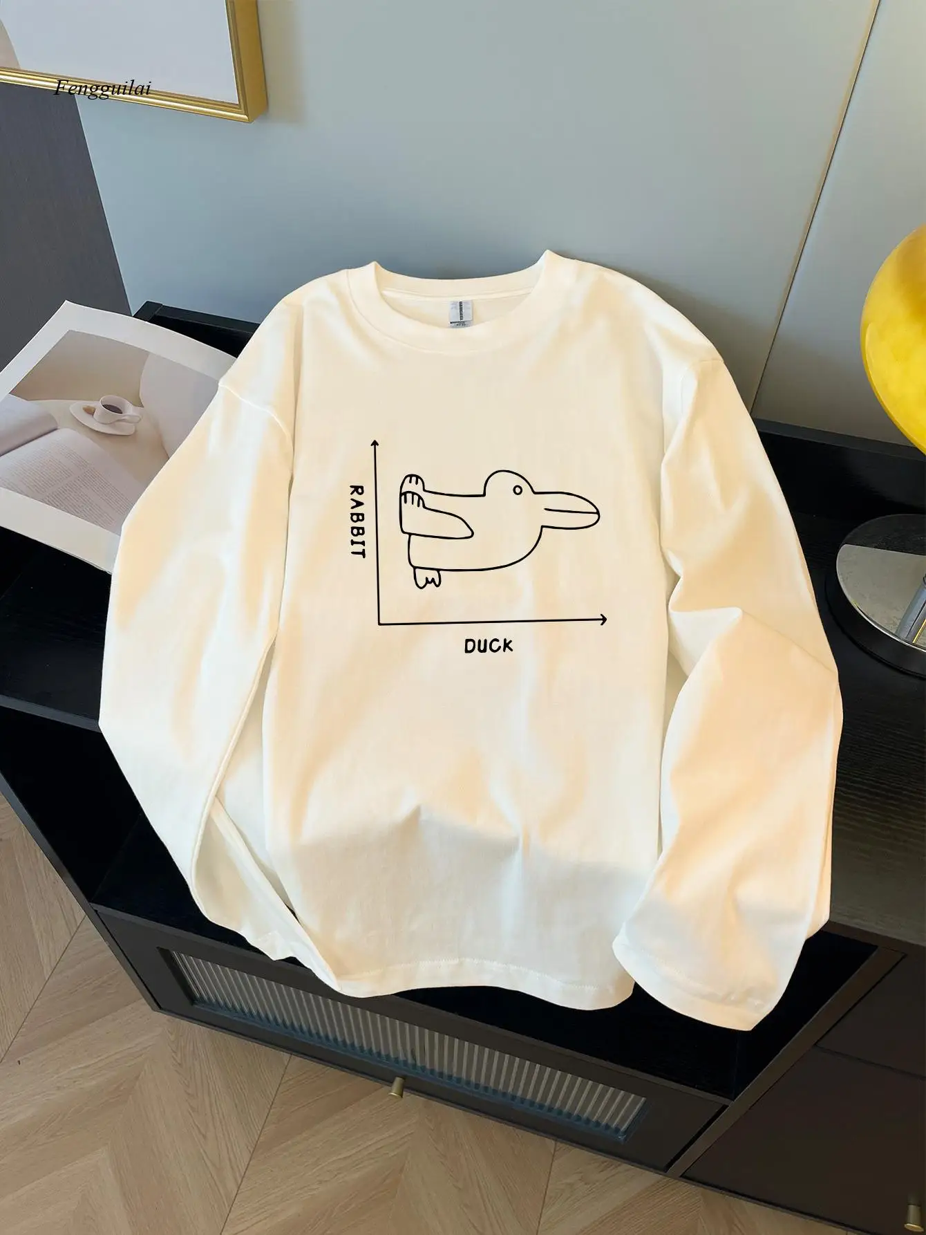 เสื้อยืดแขนยาวลายกราฟิกตลก - เสื้อคอกลมสีขาวพร้อมดีไซน์เรียบง่าย เสื้อลำลองแบบนุ่มสบายสำหรับฤดูใบไม้ร่วง/ฤดูหนาว