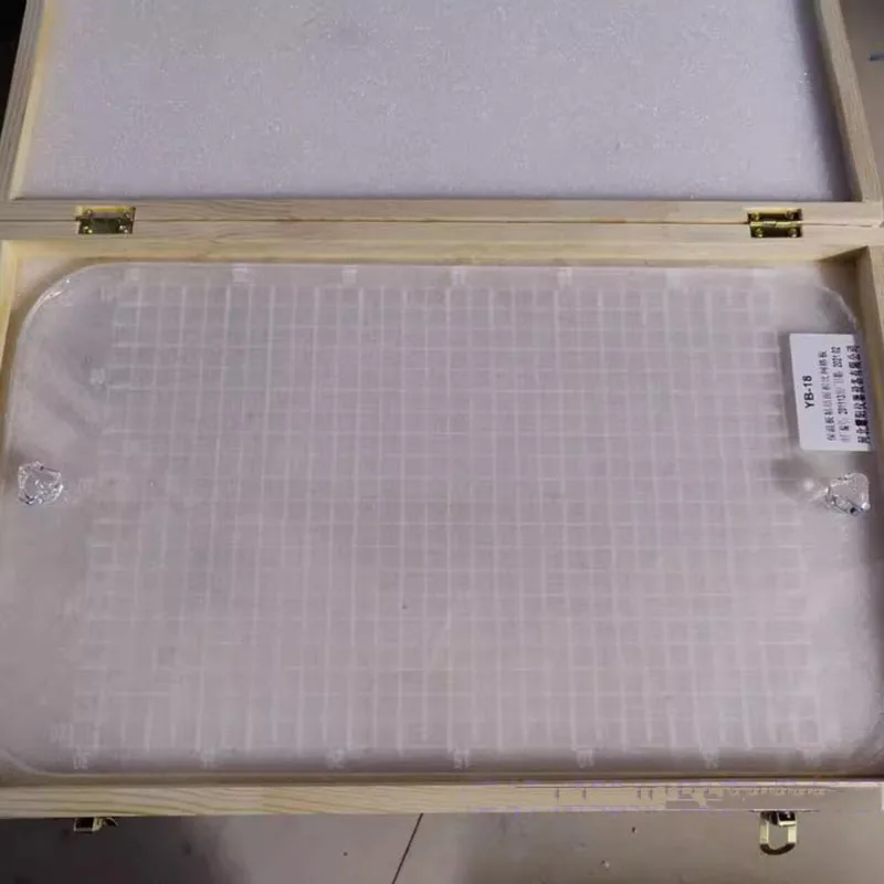 Insulation bonding area ratio grid plate - transparent plate for building energy saving measurement and wall peeling test