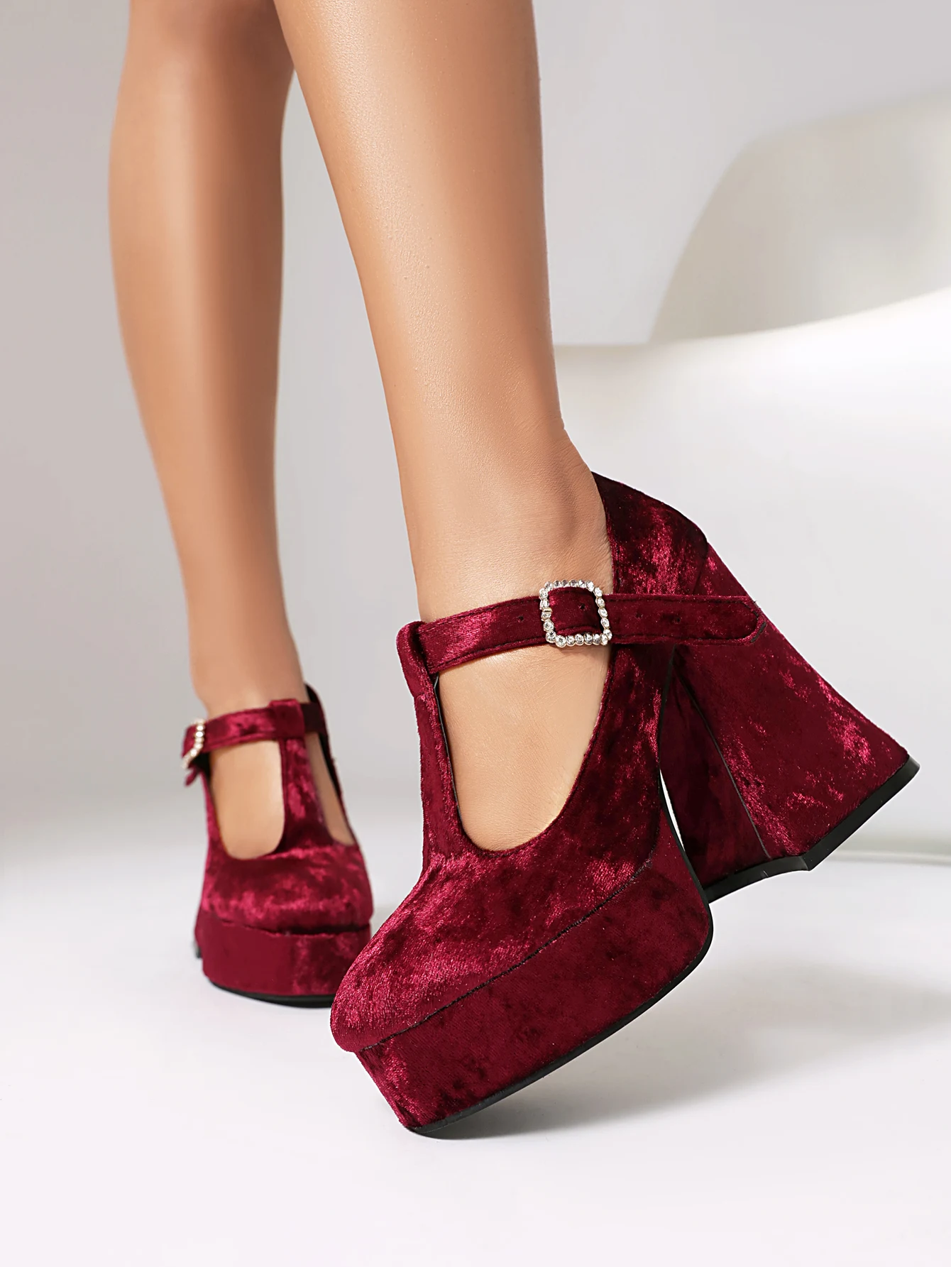 

Sued Mary Jane Shoes 2025 Весна и лето Новые 34-44 Женские туфли в европейском стиле с квадратной пряжкой и круглой головкой на толстом высоком каблуке 12 см
