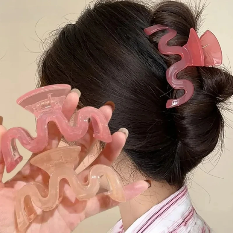 Korean Pink Jelly Hair Claw Clip for Women Girl Plastic Large HairClaw Clip Crab Women\'s Gig Clips Claws Girl Hair Accessories