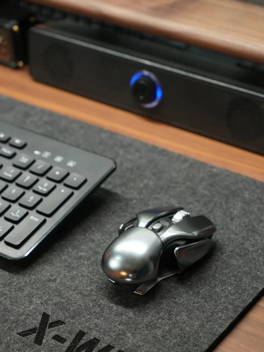 

Inphic PX2 2.4GHz Wireless Mouse Concept USB Charging Metal Mouse Electroplated Space-Grey Aluminum Alloy Base Mute Game Mouse