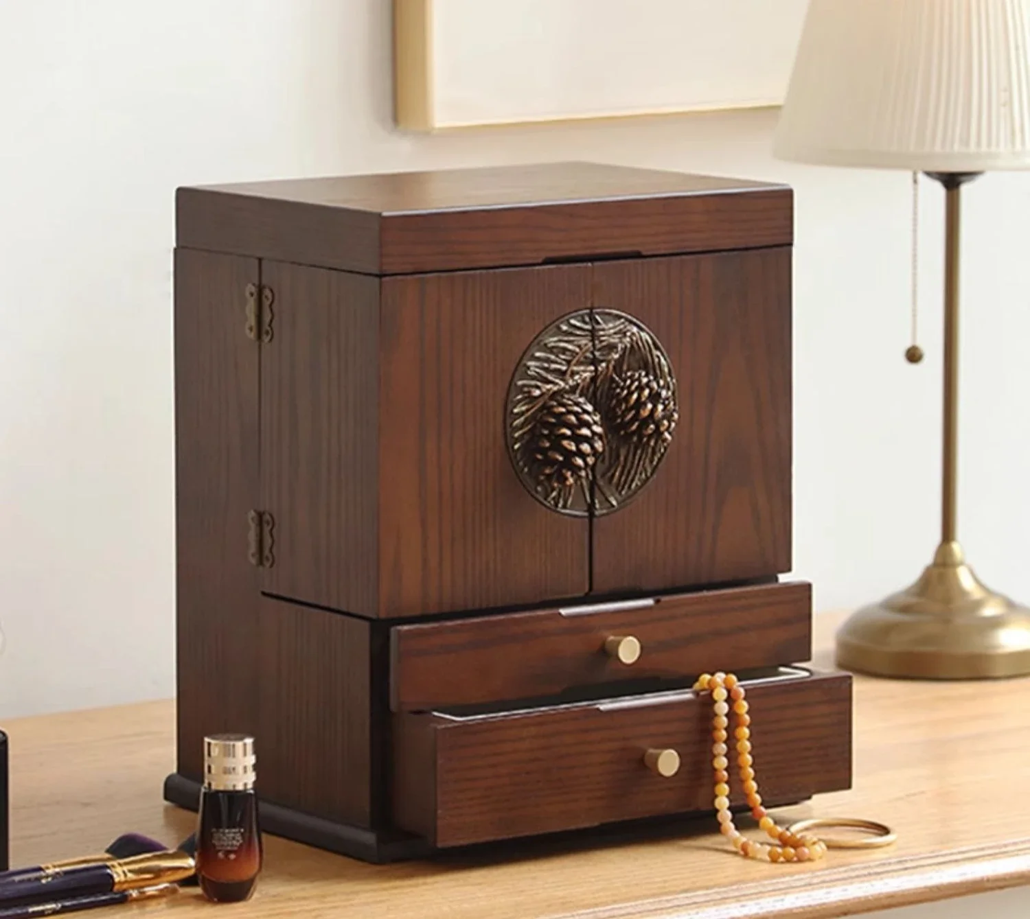 Large‑Capacity Wooden Desktop Cosmetic Holder Dust‑Proof Mirror‑Integrated Organizer For Skincare And Makeup Arrangement