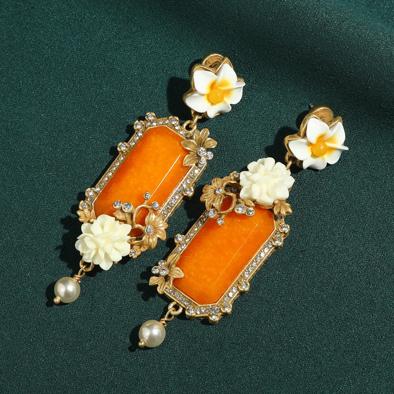 Gold Color Vintage Beeswax Yellow Flower Drop Earring Flower Pendent Natural Stone Women Rhinestone Mother's Day Jewelry Gifts