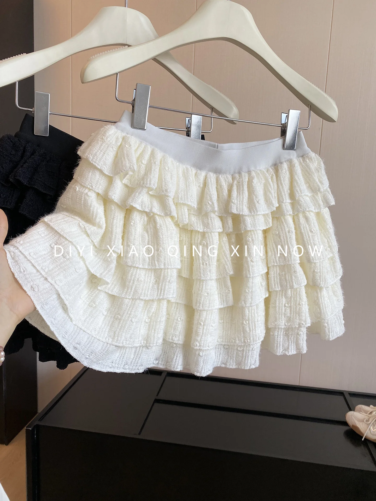 Sweet Girl Style Multi-Layer Ruffle Cake Skirt Women's High Waist Slim A-Line Puffy Short Skirt Polyester Fiber 2026 Autumn