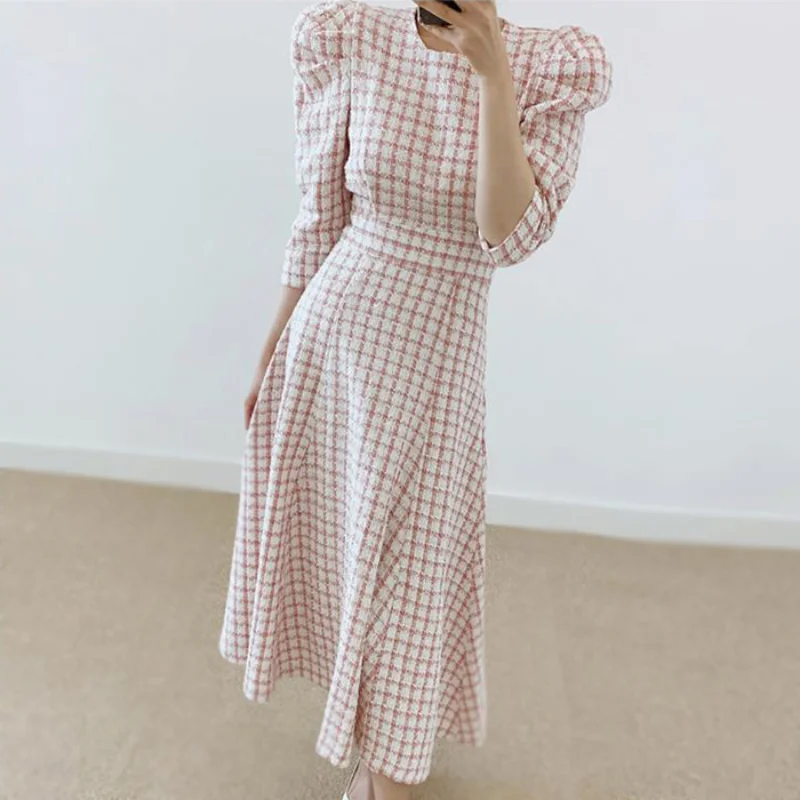 Autumn Winter 2023 O Neck Bird Lattice Tweed Dress for Women French Chic Vintage Elegant Vestidos Slim Waist Puff Sleeve Robes