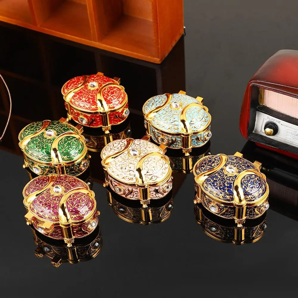 

Vintage Style Jewelry Organizer Oval Shape Zinc Alloy Trinket Box Relief Design Light Luxury Storage Box For Girls