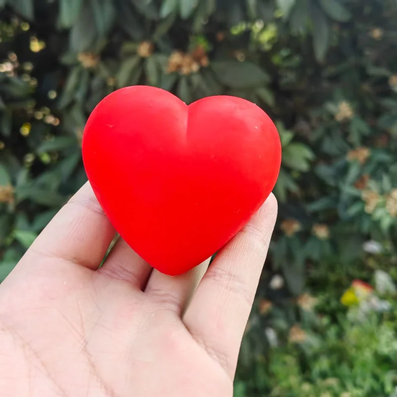 New stress relief toys Red love heart pinch music adult vent ball heart-shaped squeeze toy office decompression toys