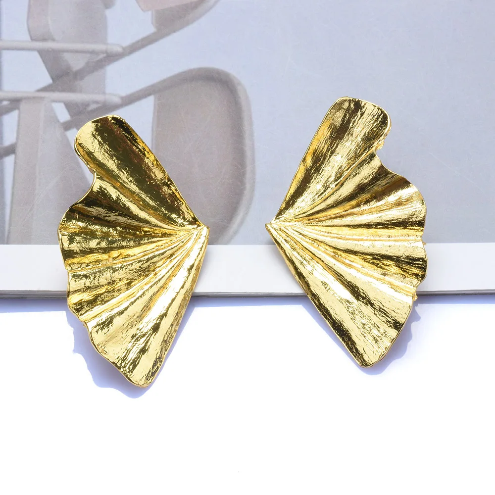2025 New Fashion Golden Bell Morning Glory Fan Shaped Metal Earrings Women Indian Punk Statement Dangle Earrings Jewelry