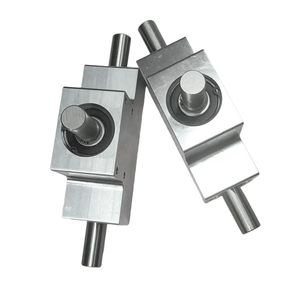 Compact Right Angle Spiral Bevel Gearbox 1:1 Ratio 15mm Input Output Shaft Single Dual Output Drive Reducer for Motor Transmissi