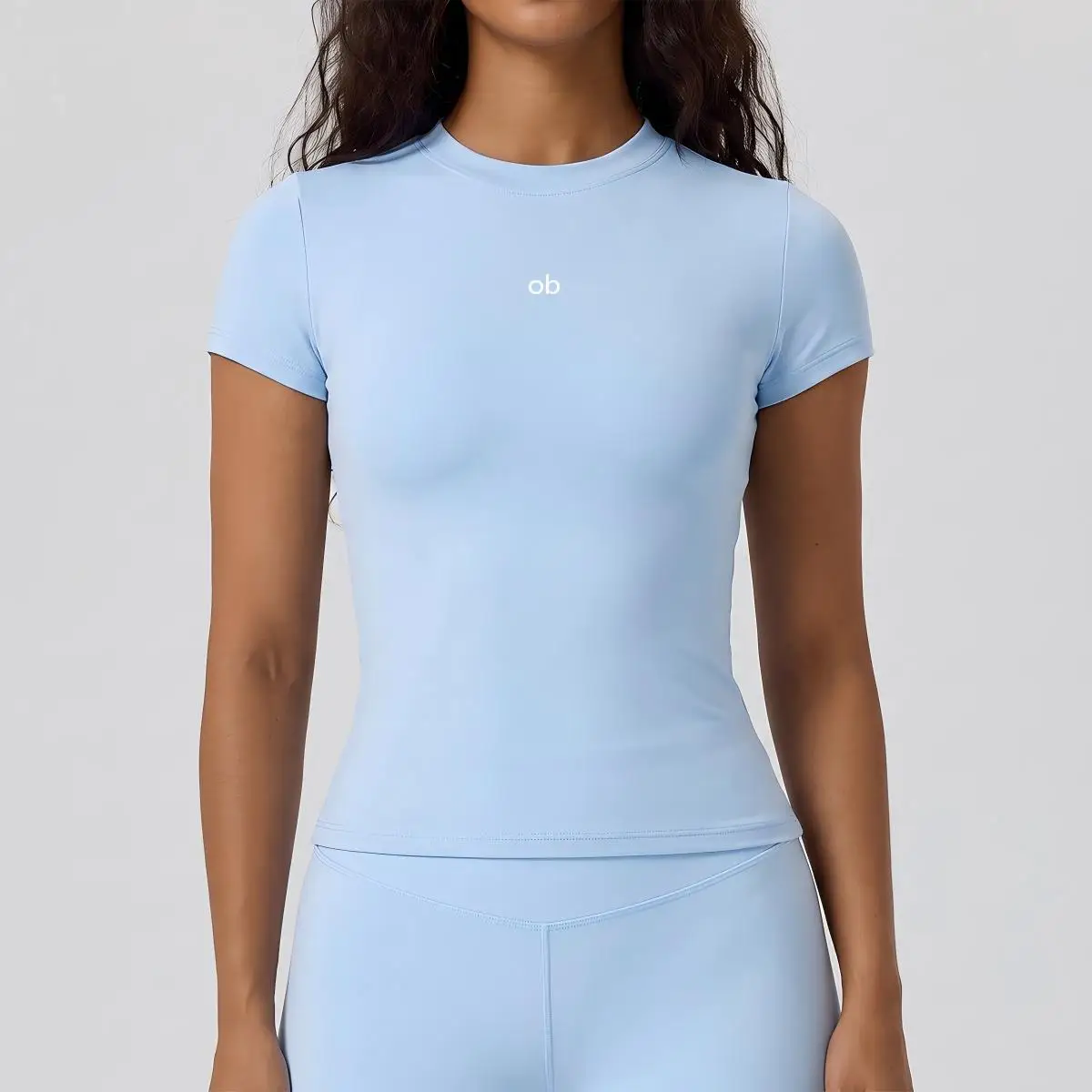 Yoga top met korte mouwen, effen kleur, snel drogend, doorschijnend fitness topje, goed passend voor hardlopen, yoga top met schouderbandjes.