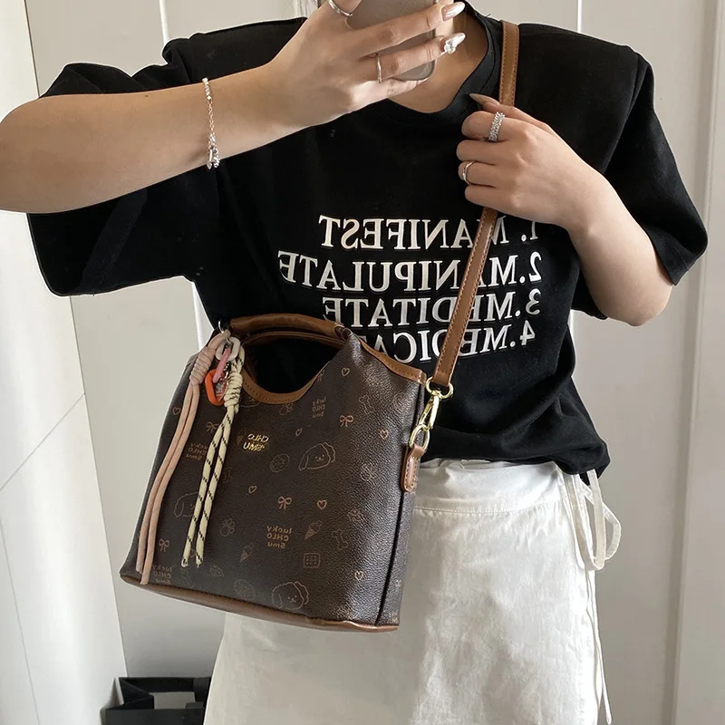 

Chic 2025 Women's Shoulder Bag, Adorable Solid Color Small Purse, Lightweight Waterproof Nylon Casual Bag for My School & Travel