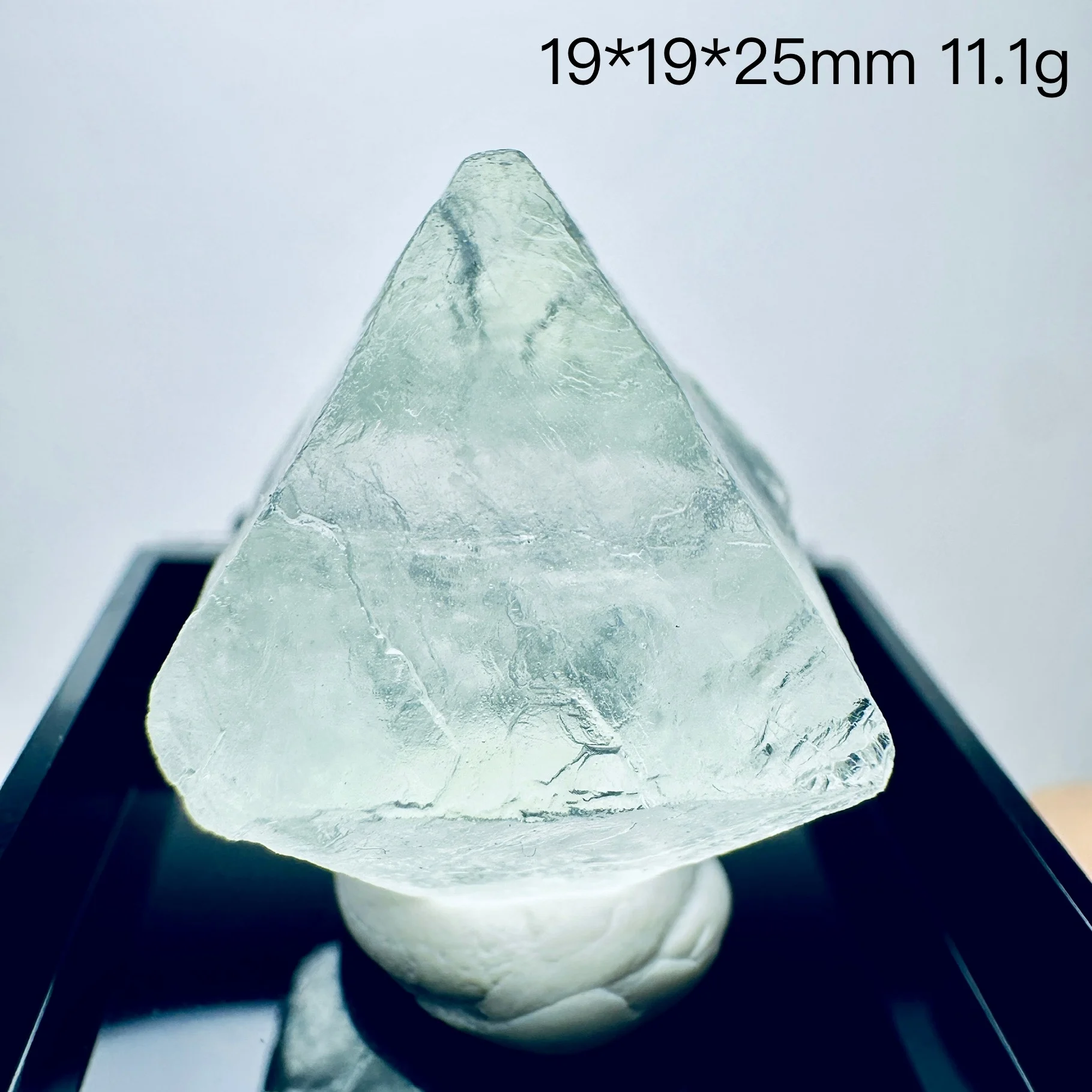 Natural Material. Eight-Sided Fluorite from Jiangxi, China. Crystal Mineral Specimen. Mineral Collection Item. Fluorite. Crystal