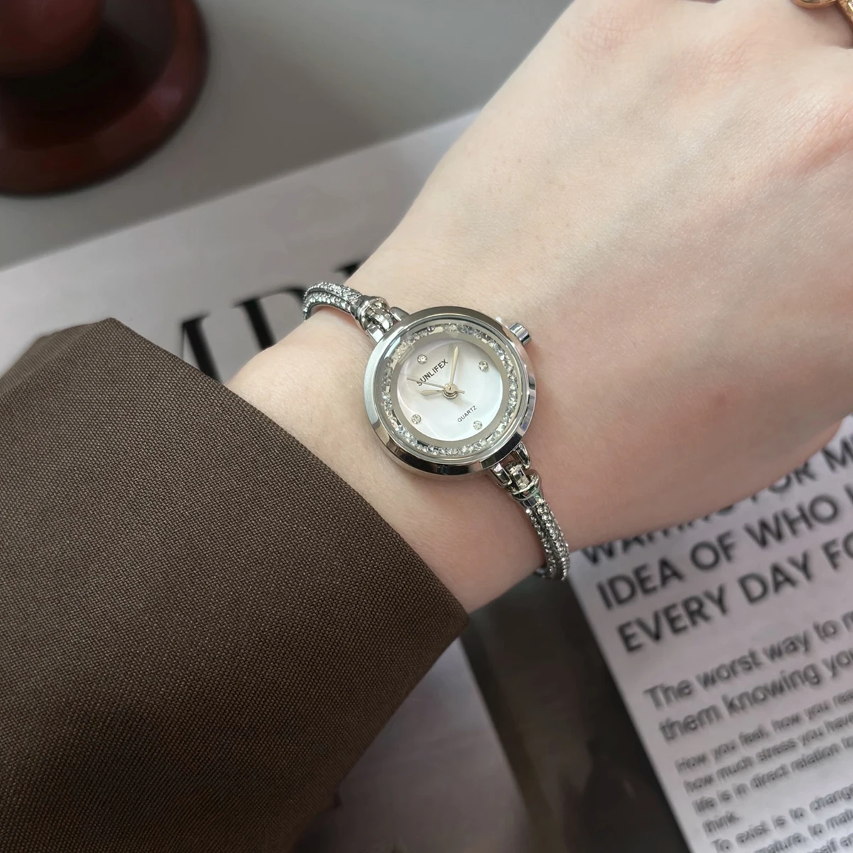 Orologio da donna con strass di lusso Orologio da donna con cinturino in oro pregiato per bracciale regolabile Orologio da polso femminile Orologio da donna Relojes