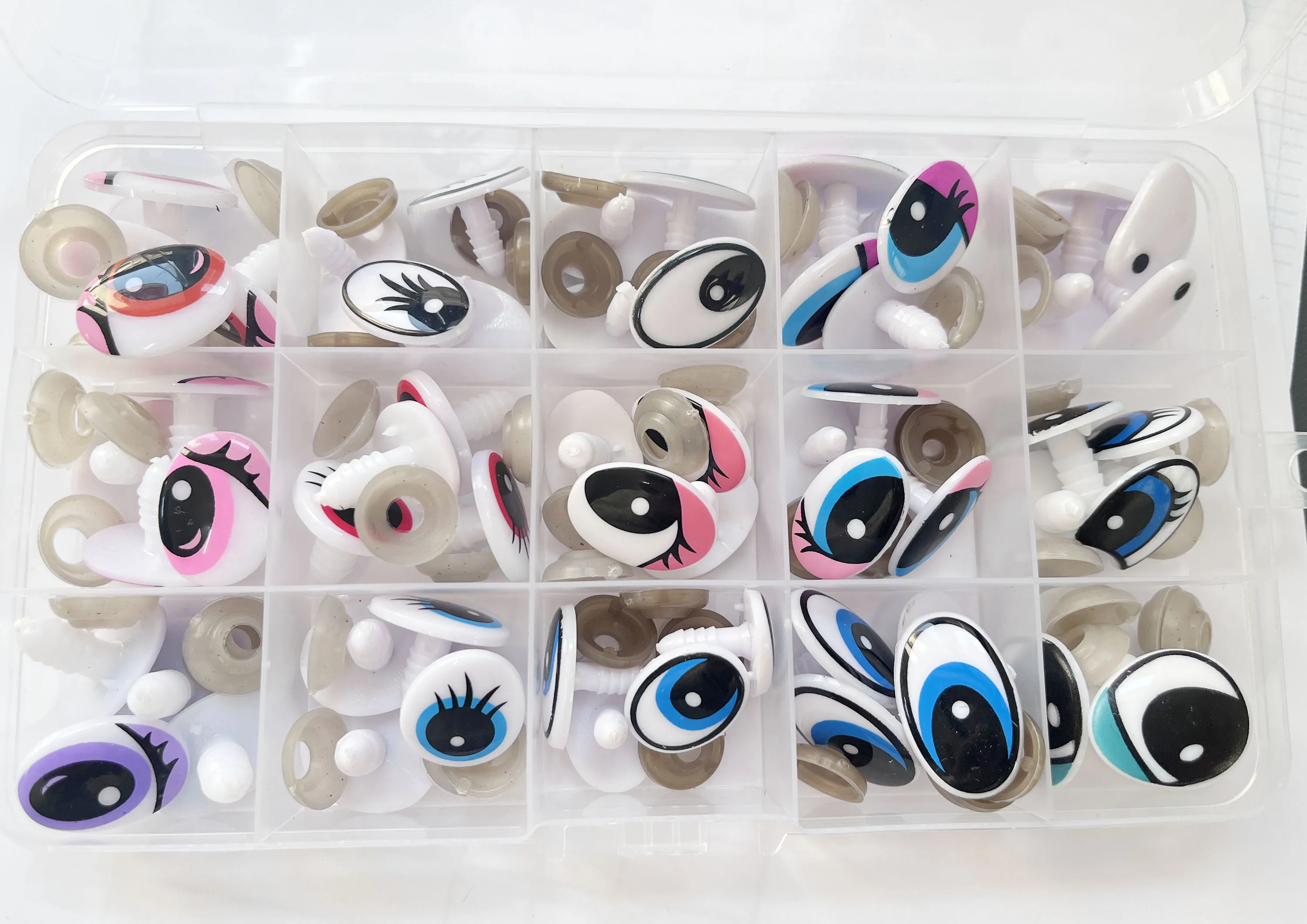 60 Stück/Box 15 verschiedene Stile Cartoon-Sicherheitsaugen aus Kunststoff mit weicher Unterlegscheibe für DIY-Plüschtier-Bastelbedarf – Detail 3