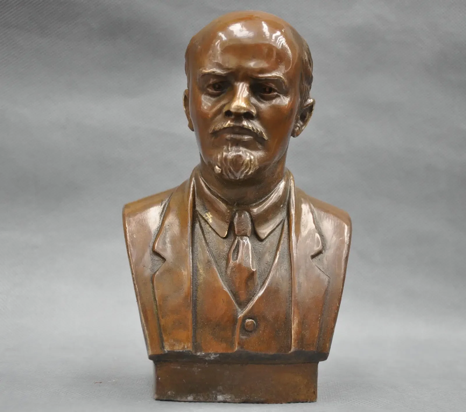 Soviet Pemimpin Vladimir Ilyich Ulyanov Lenin Dada Patung Perunggu