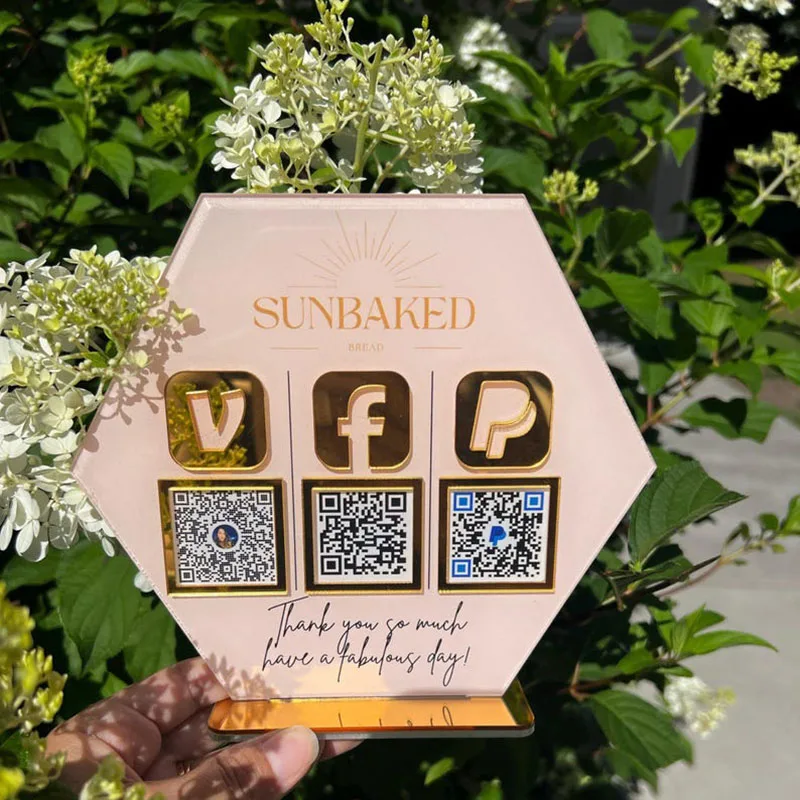 علامة الوسائط الاجتماعية لرمز الاستجابة السريعة القابل للتخصيص، حامل أعمال أكريليك مثالي للمقاهي والحانات والمحلات التجارية وخيارات الدفع للروابط الاجتماعية