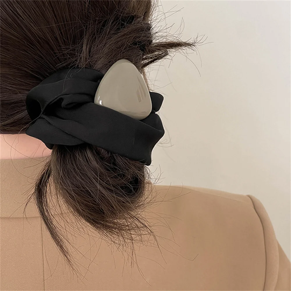 Elegant Soild Color Satin Hair Scrunchies With Triangle Gem Women Girls No Damage Soft Elastic Ponytail Holder Hair Ties