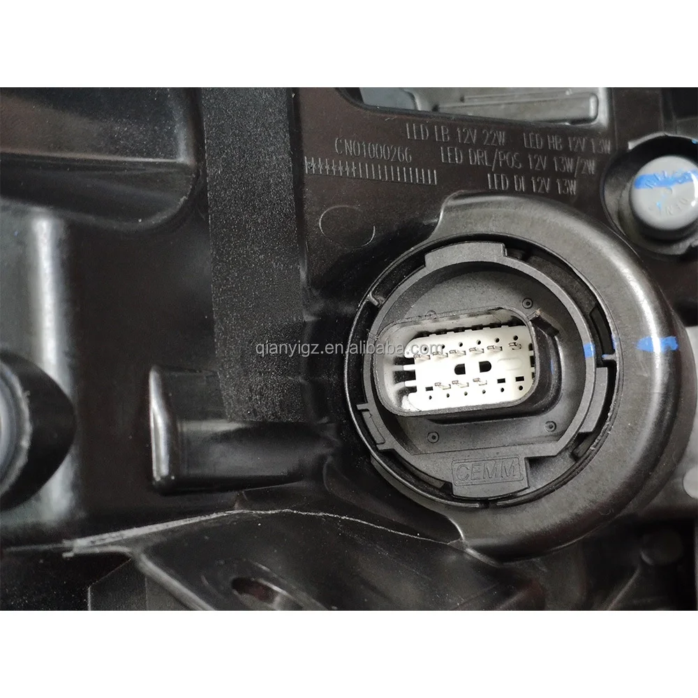 POR  Free Light LED Automobile Headlight High Configuration HD Matrix Projector Real Second Hand Parts for Original Lighthouse
